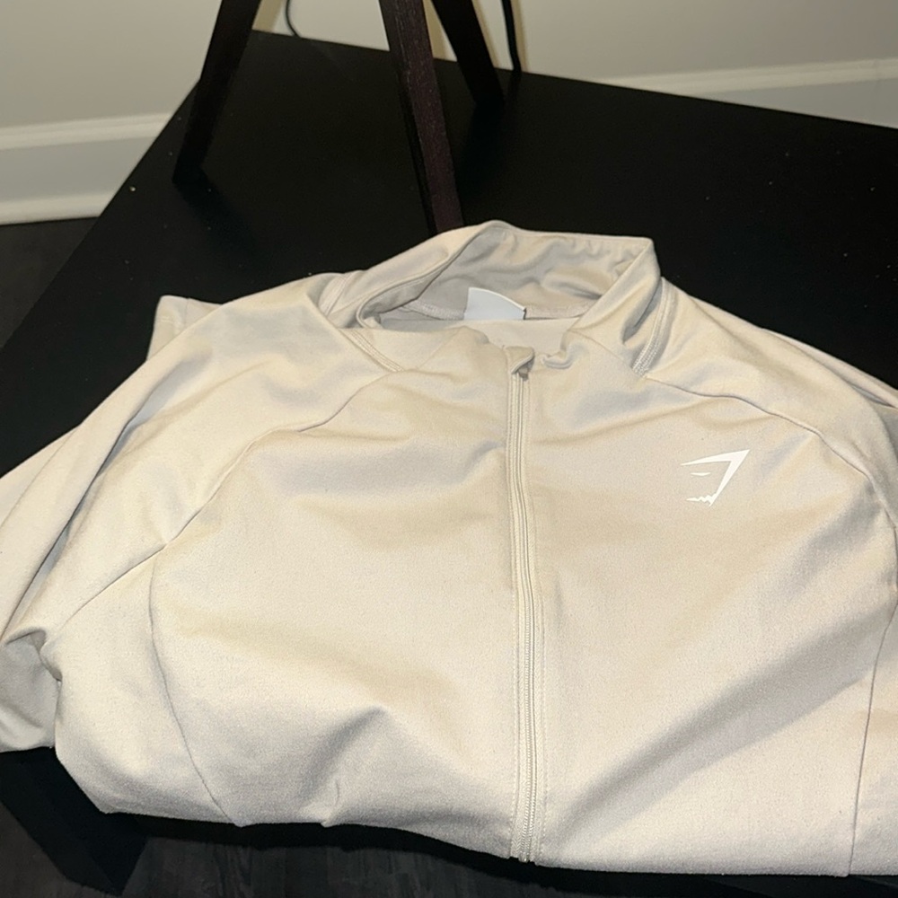 XL gymshark jacket cream color